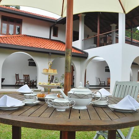 Villa Nilmalee Gampola Bagian luar foto