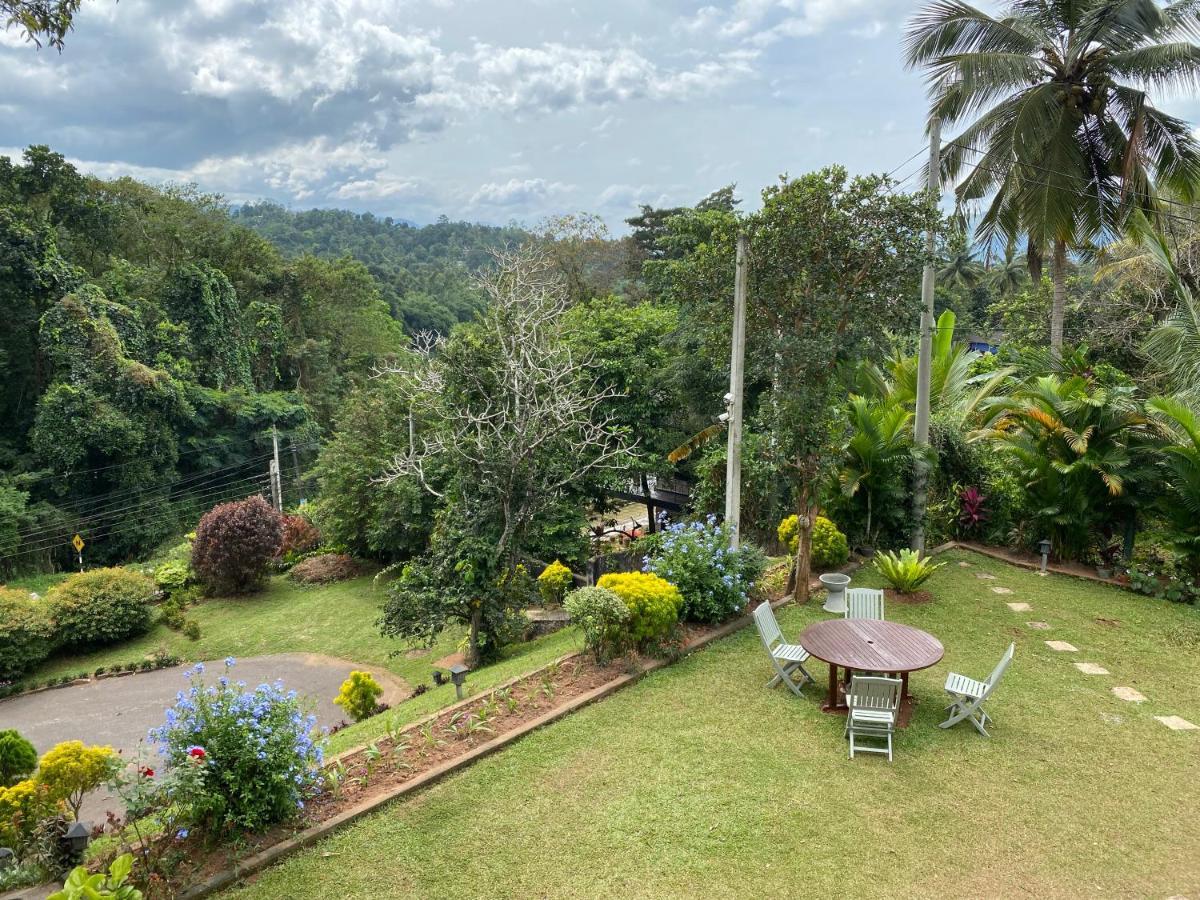 Villa Nilmalee Gampola Bagian luar foto