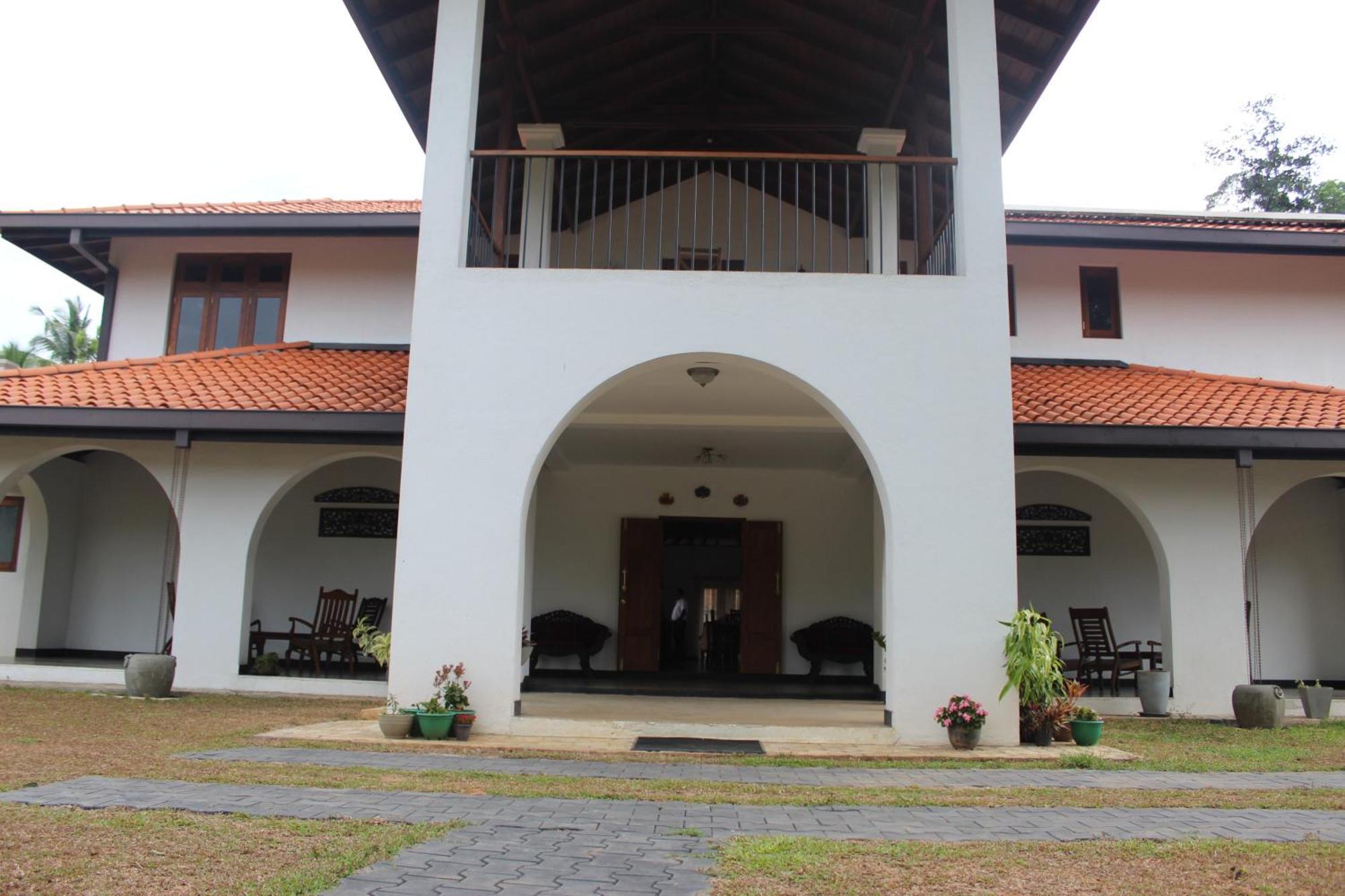 Villa Nilmalee Gampola Bagian luar foto