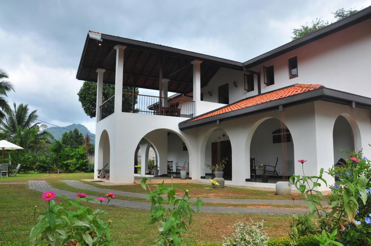 Villa Nilmalee Gampola Bagian luar foto