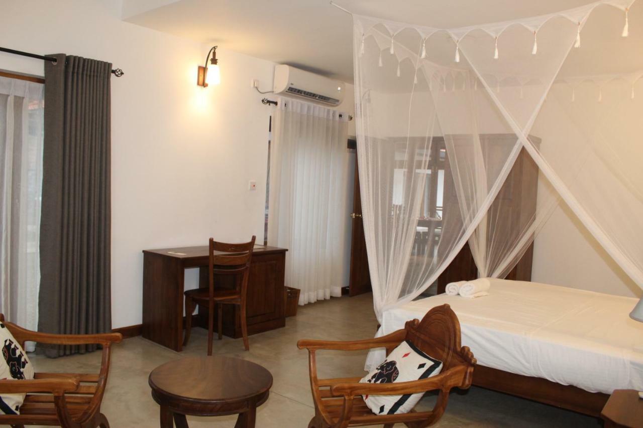 Villa Nilmalee Gampola Bagian luar foto