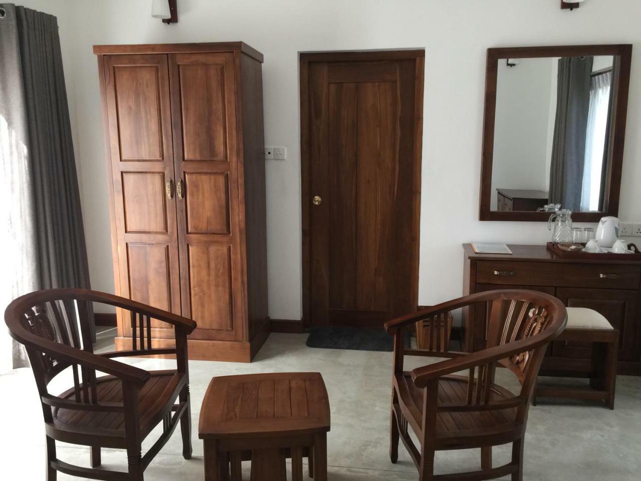 Villa Nilmalee Gampola Bagian luar foto