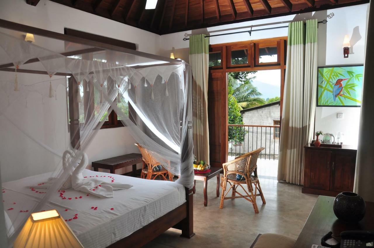 Villa Nilmalee Gampola Bagian luar foto